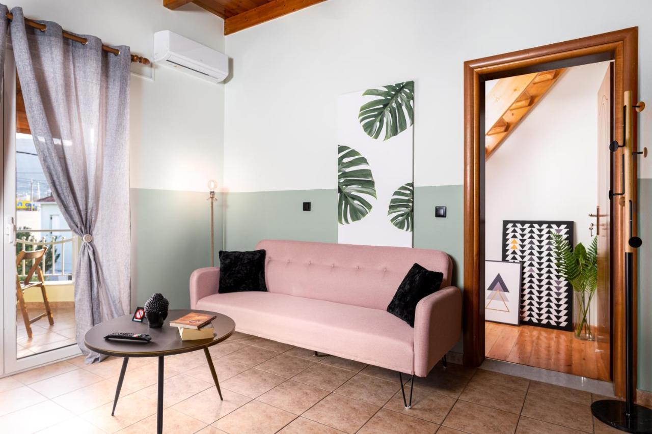 Eagle'S Nest City Apartments Aigio Exterior photo