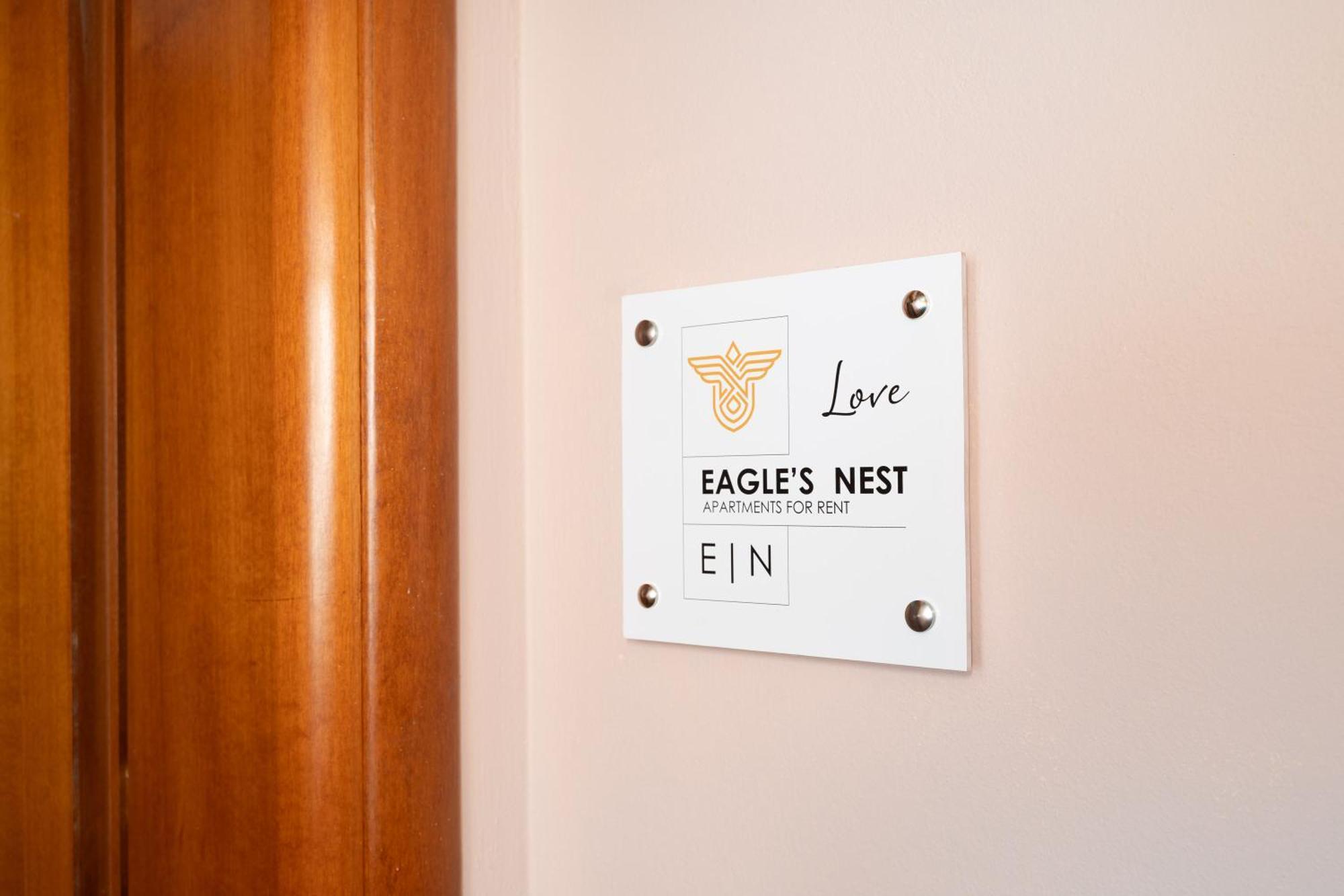 Eagle'S Nest City Apartments Aigio Exterior photo
