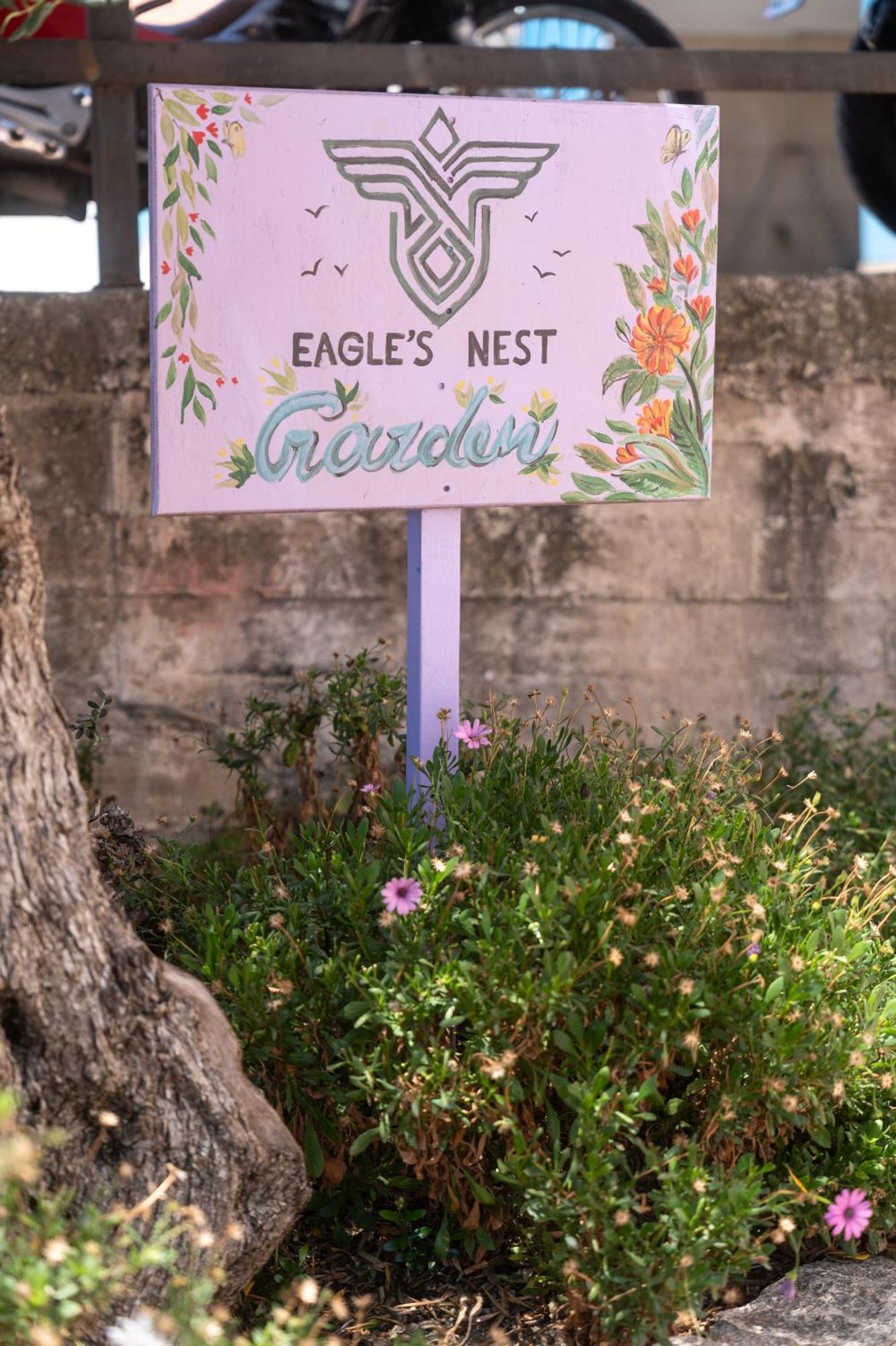 Eagle'S Nest City Apartments Aigio Exterior photo